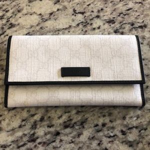 Gucci wallet gently used.